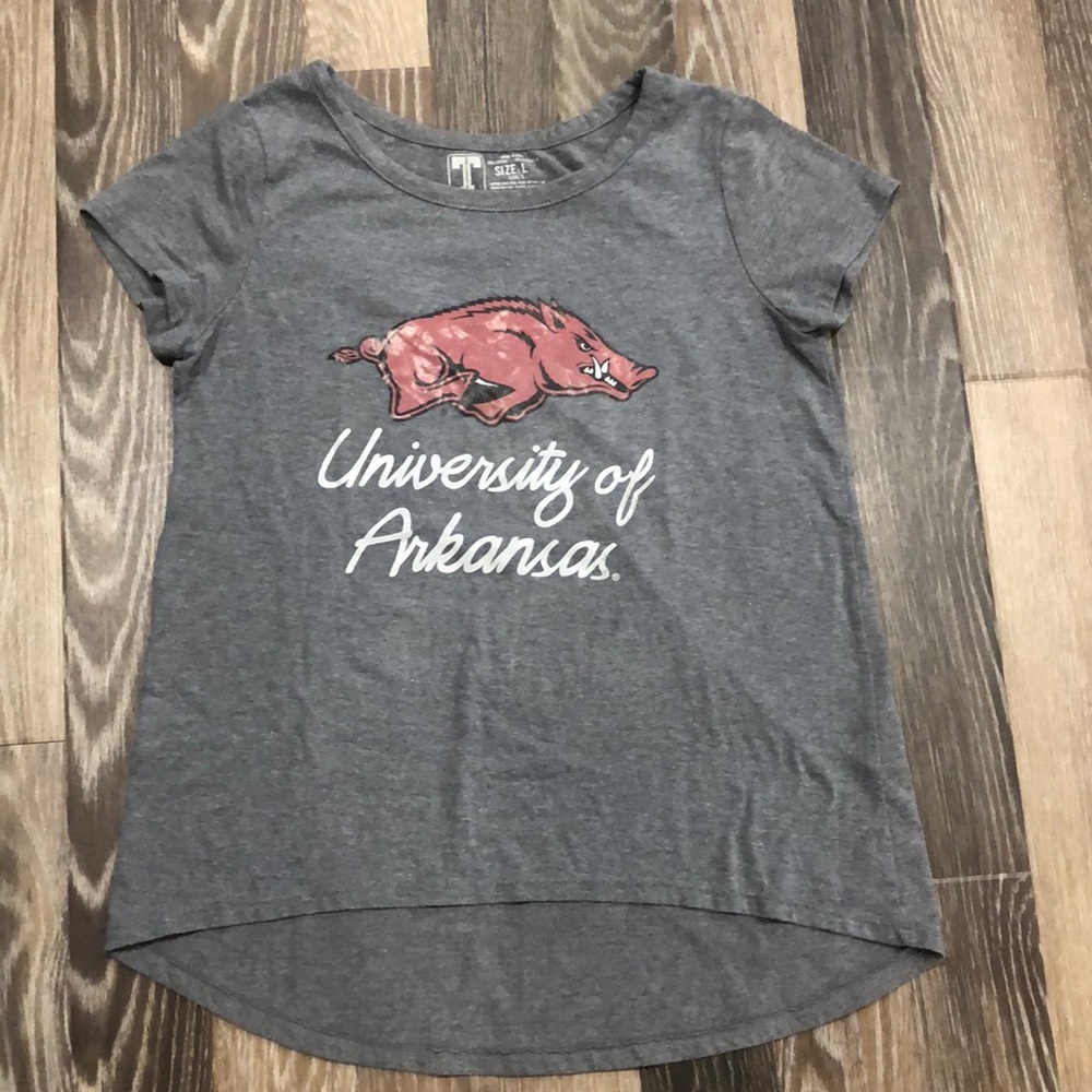 Girls AR Razorback tee. Size large. Great condition.